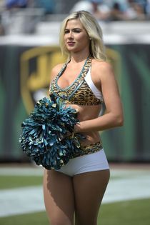 Shemale blonde gives