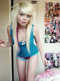 Young petite babe enjoys